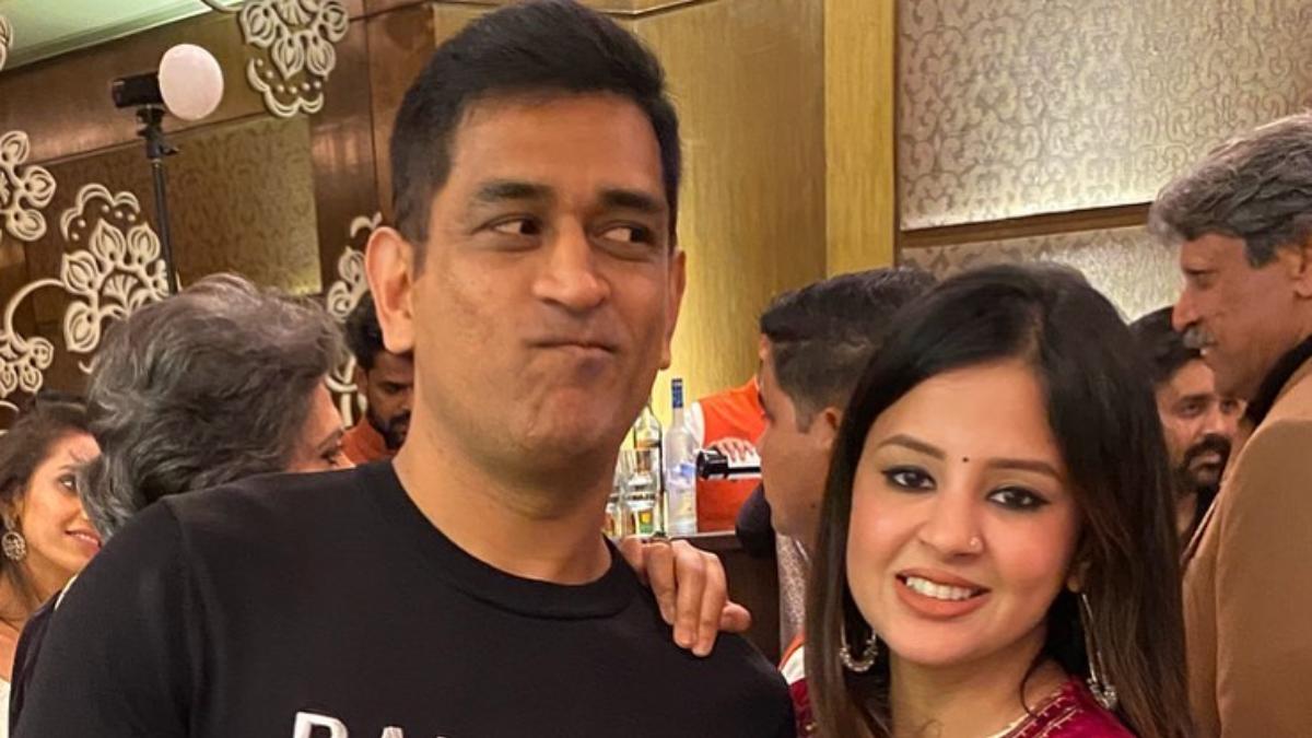 IPL 2020: ‘I miss Dhoni so much, Will be watching him on TV’ – Sakshi Dhoni