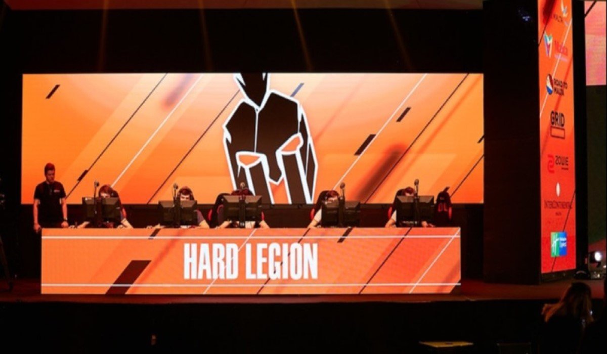 zoneR rejoins Hard Legion as their coach