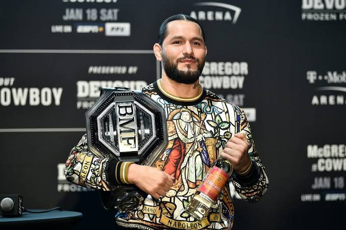 Cody Henderson vs Jorge Masvidal in an epic cornhole showdown