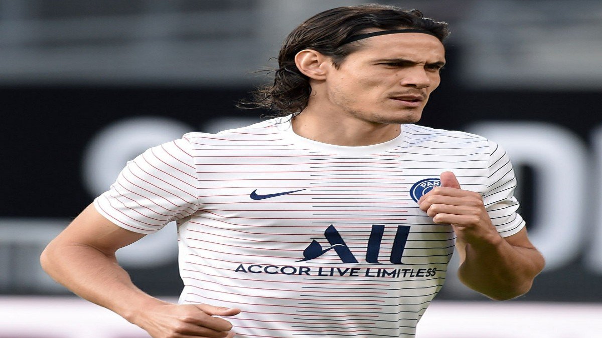 Edinson Cavani is officially a Manchester United Player