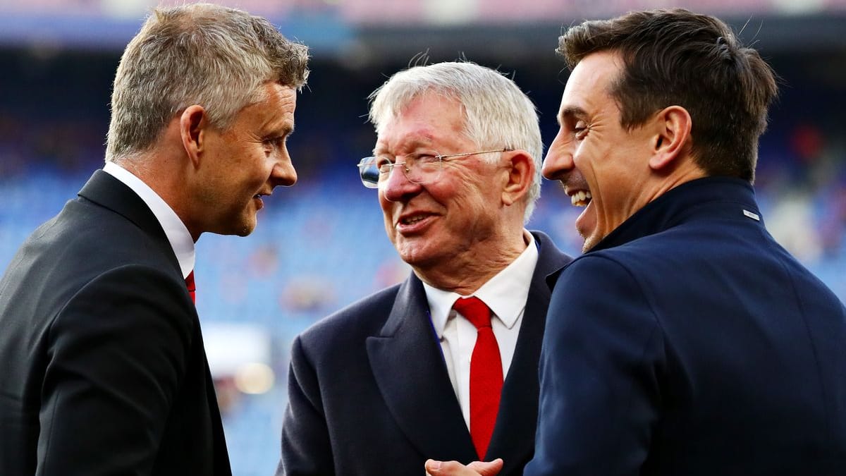 Gary Neville Fires Message to Manchester United Executives