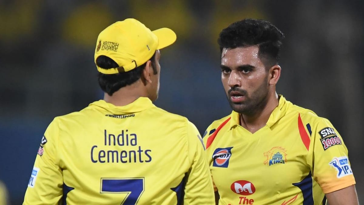 IPL 2021: WATCH – MS Dhoni ignores Deepak Chahar’s vehement suggestion for a review