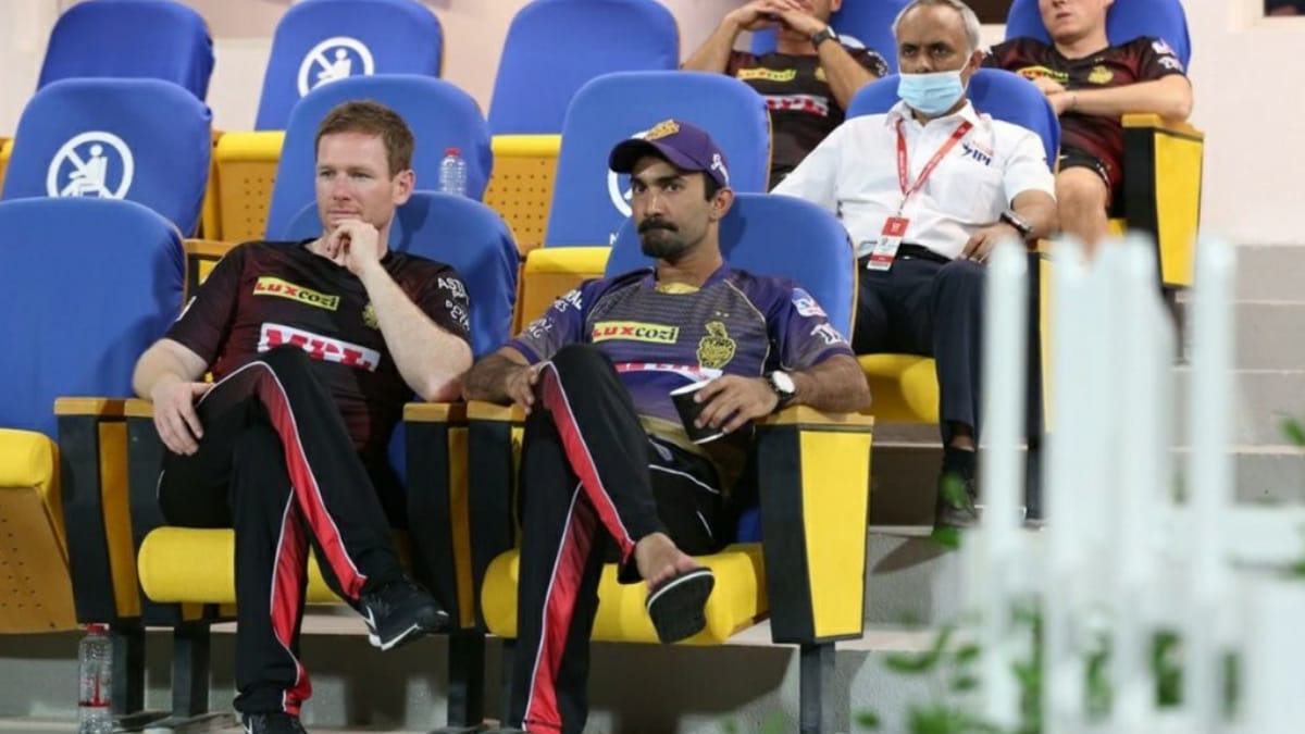 IPL 2021: ‘He offers a huge amount of support to me’ – Eoin Morgan opens up on the role of former captain Dinesh Karthik