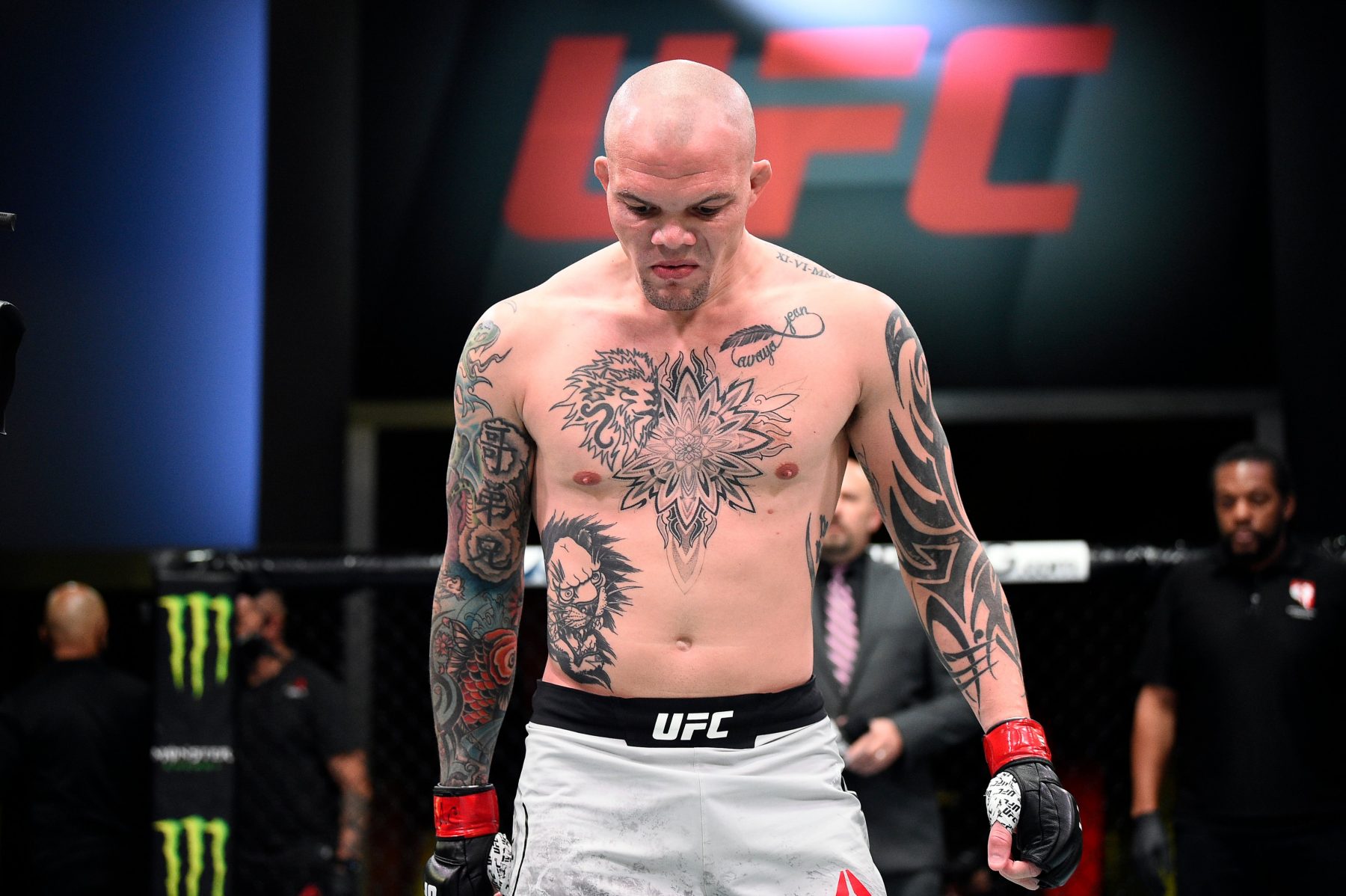 UFC Vegas 15 (Main Event): Anthony Smith def Devin Clark via submission