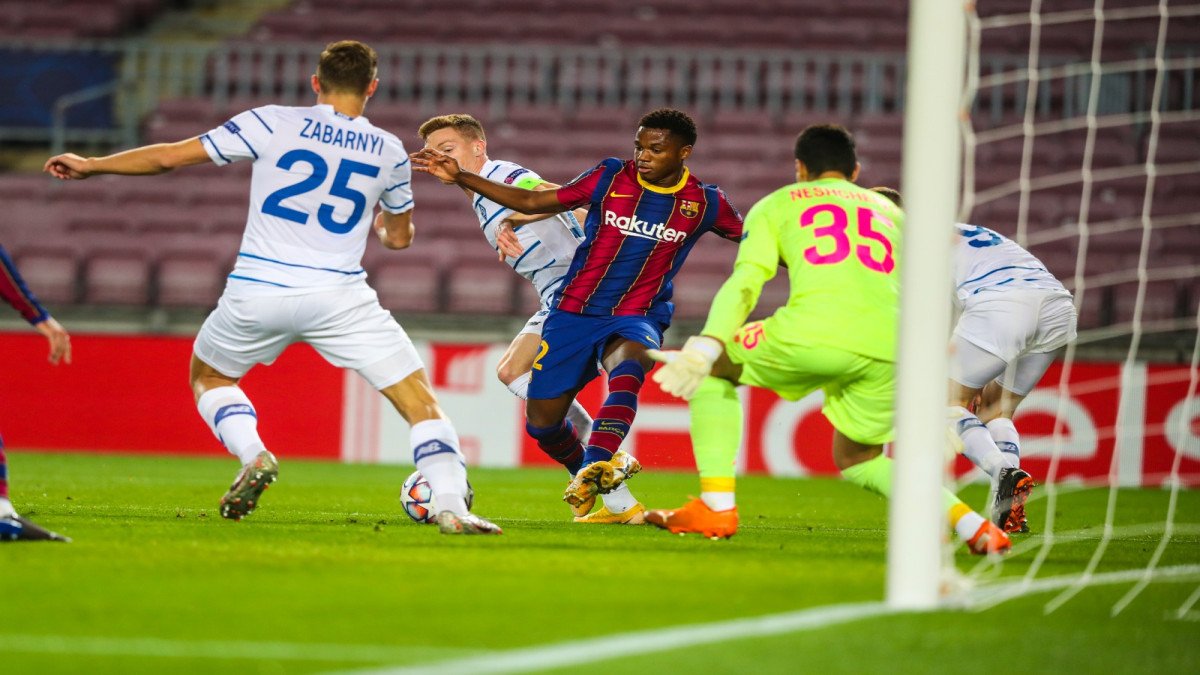 UEFA Champions League: FC Barcelona vs Dynamo Kyiv