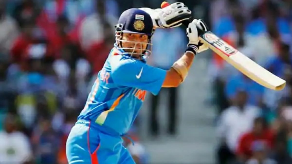 Sachin Tendulkar urges authorities to make helmets mandatory for batsmen