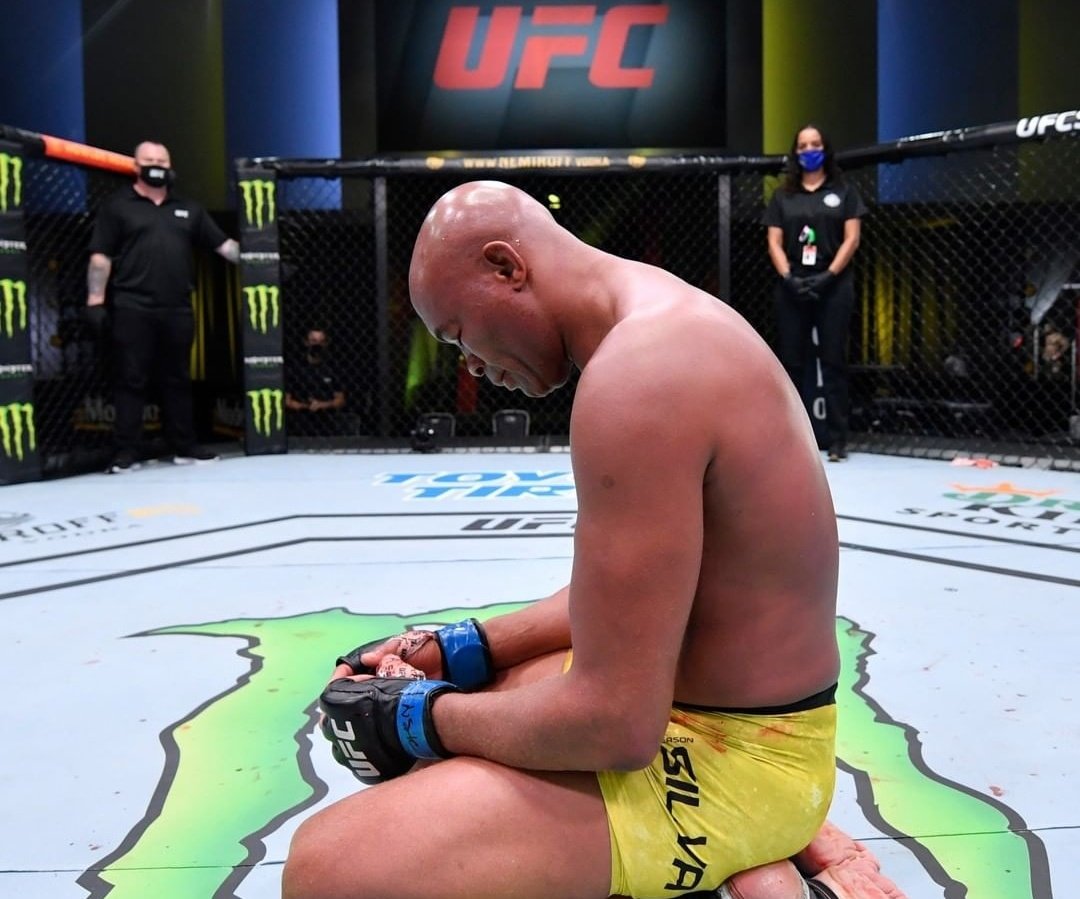 “I knew I was right and tonight proved I was right, Anderson Silva should never fight again” Dana White unhappy with letting Anderson Silva fight Uriah Hall