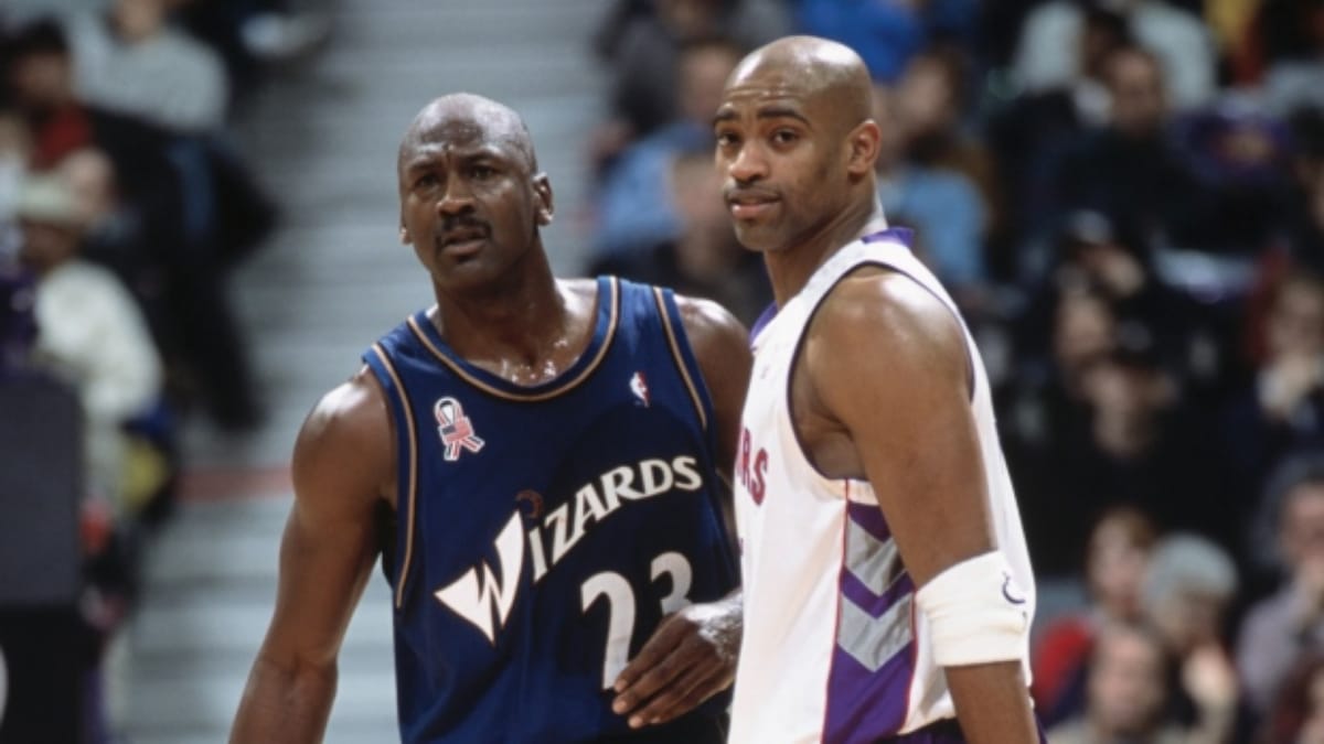 “He made unbelievable game winners”: Former NBA Coach Brian James draws up contrast between Vince Carter and Michael Jordan