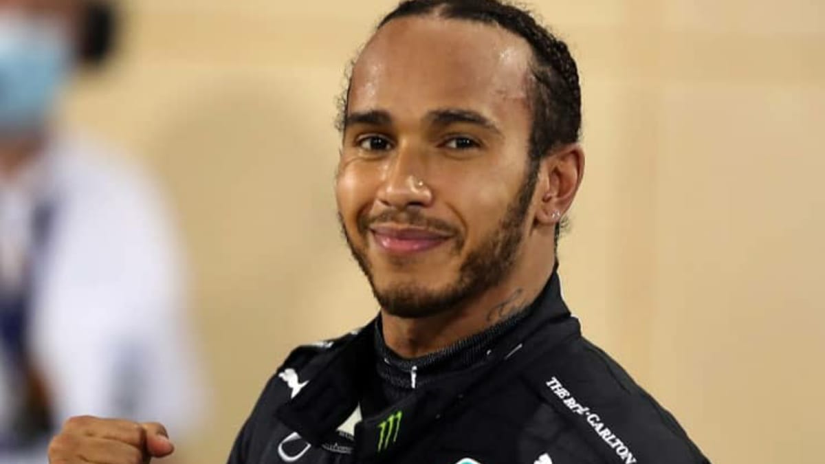 Looking to improve, both on and off track : Lewis Hamilton officially signs 1-Year contract with Mercedes