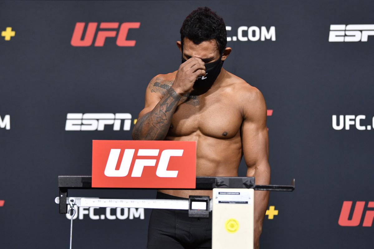 Rafael Alves misses weight by a staggering 11.5 pounds; fight scrapped; Alves later blames it on salmon