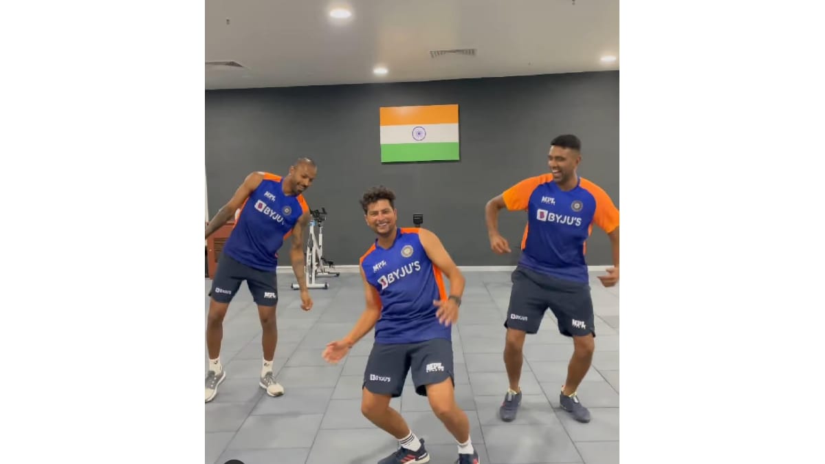 India vs England 2021: Watch R Ashwin, Hardik Pandya and Kuldeep Yadav grooving to the beats of ‘Vaathi Coming’ song