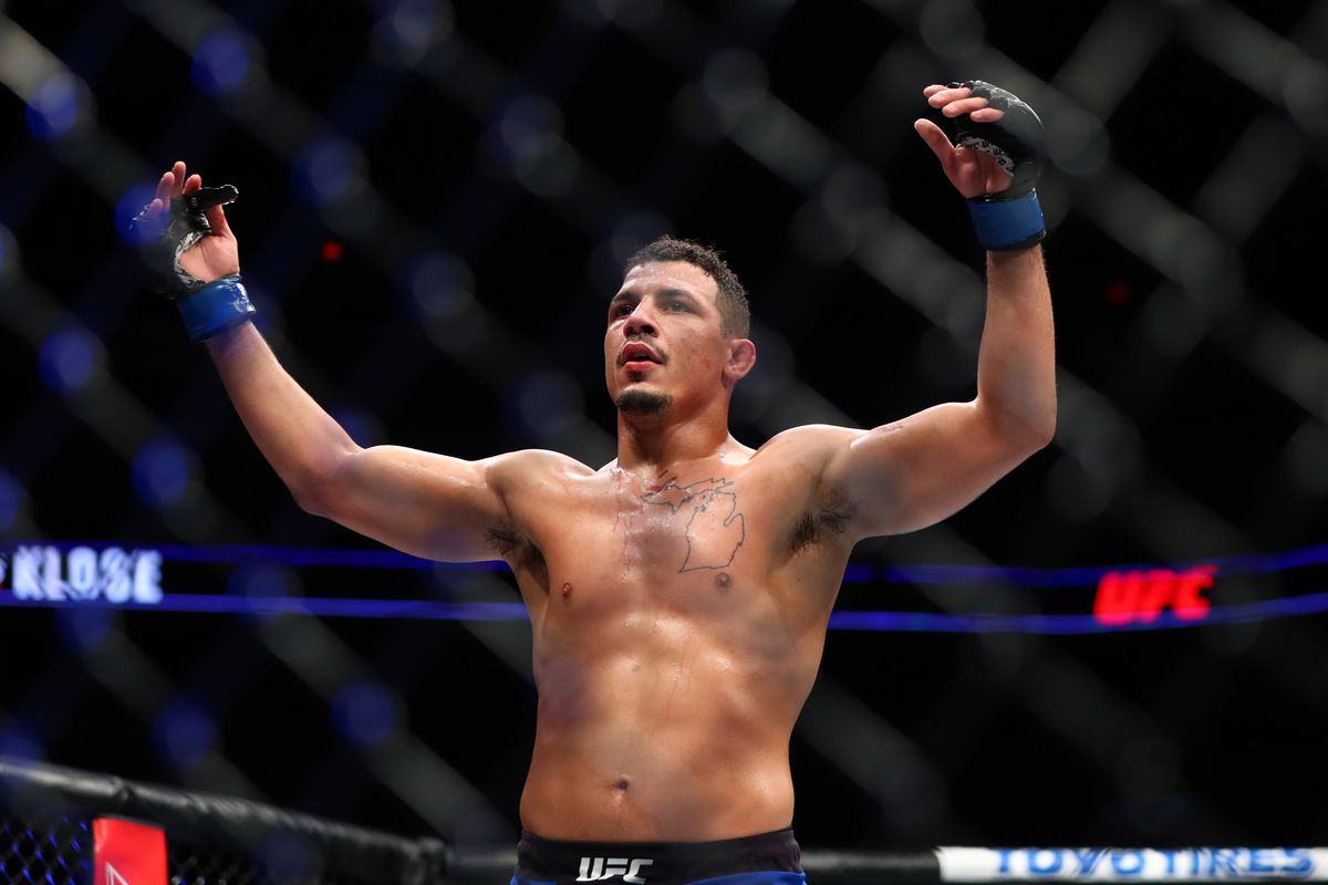 ‘I love fighting in the UFC, but it is hard to get a belt here’ – Drakkar Klose thinking of leaving the UFC!