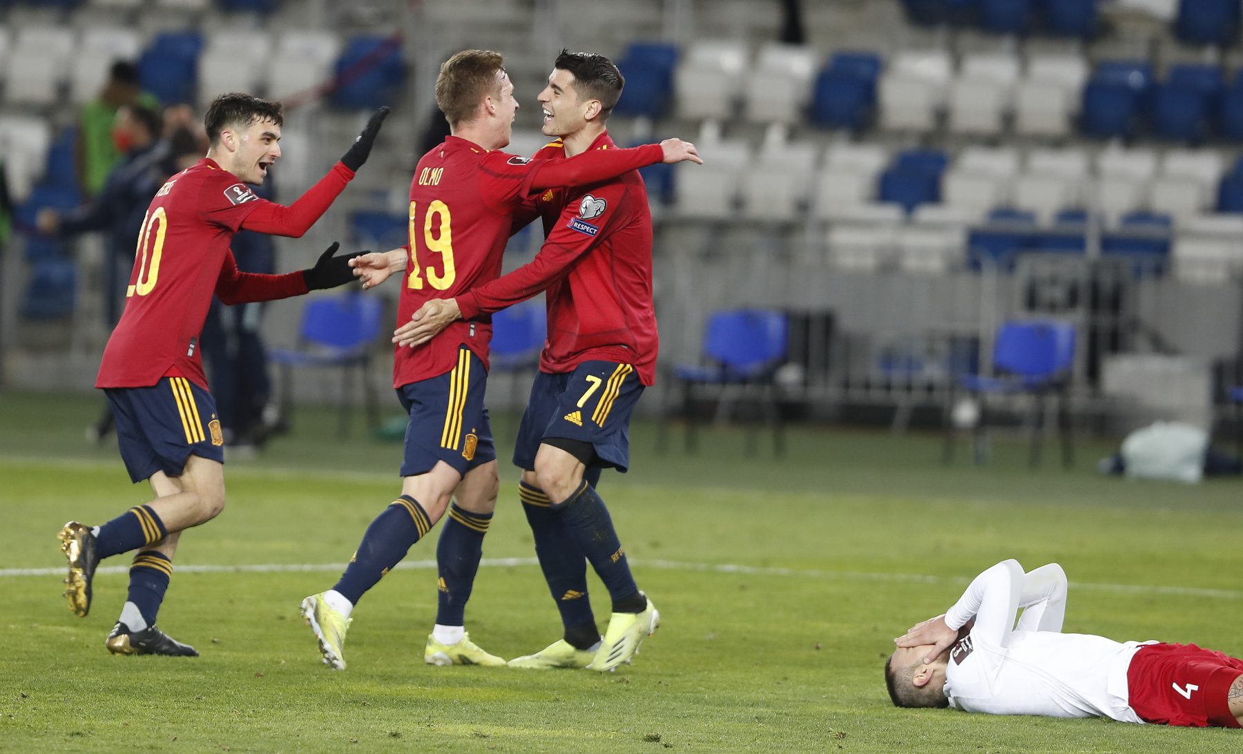 Dani Olmo’s last gasp winner helps Spain win 2-1 against Georgia in crunch World Cup qualifier