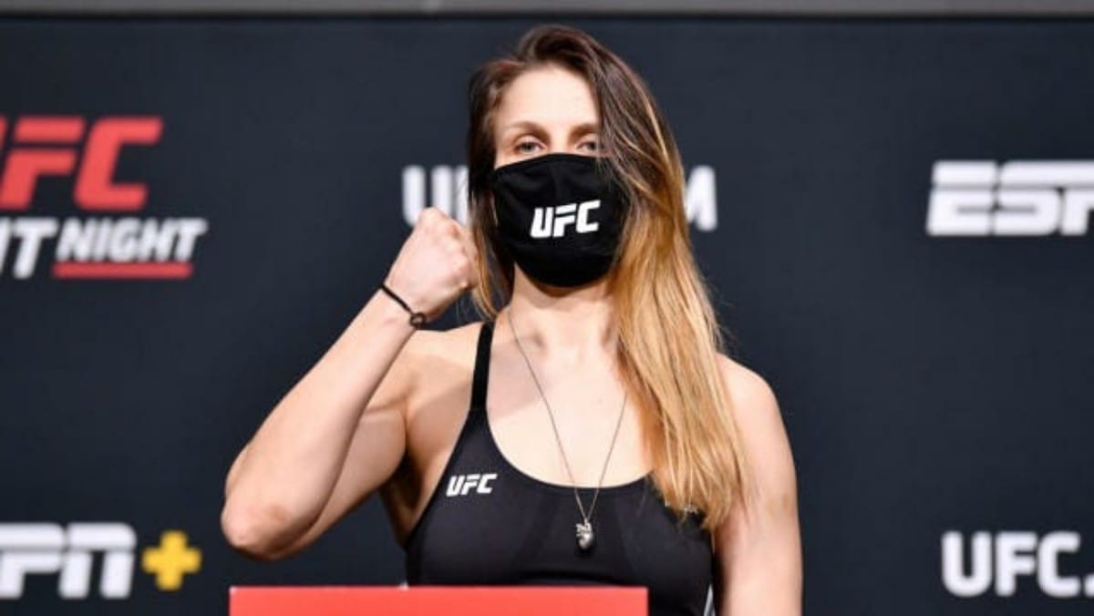 UFC Vegas 22: Julija Stoliarenko fainted twice on the scale bout with Julia Avila canceled