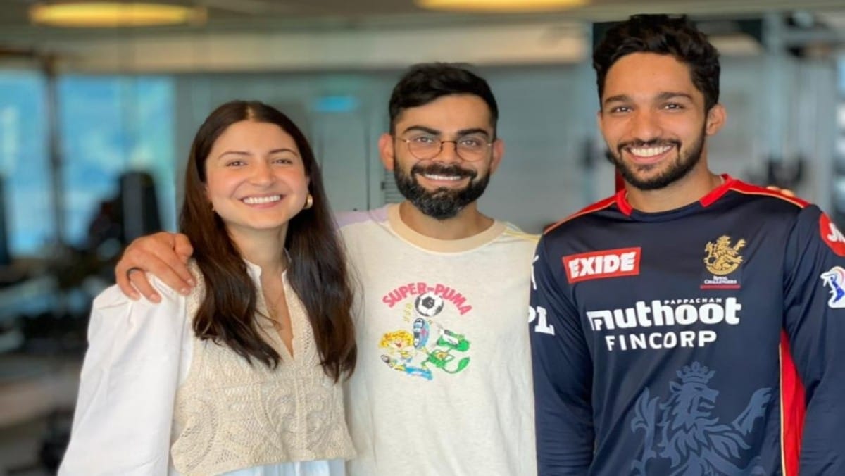 IPL 2021: “Such humble, down to earth people” – Mohammed Azharuddeen posts a picture with Virat Kohli and Anushka Sharma