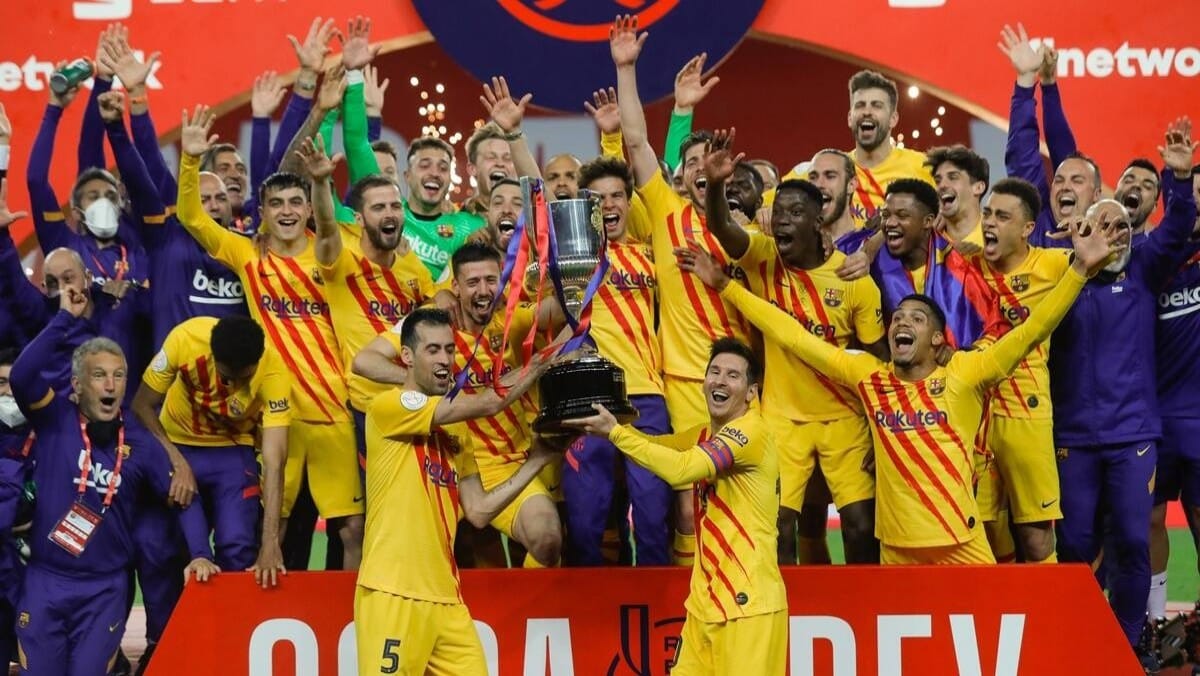 Ronald Koeman : Barcelona deserved this Copa win and now we’ll fight until the end in La Liga