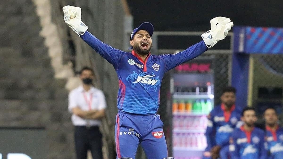 IPL 2021: “This one minute is taken by you” – Rishabh Pant hilariously blames umpire for delay