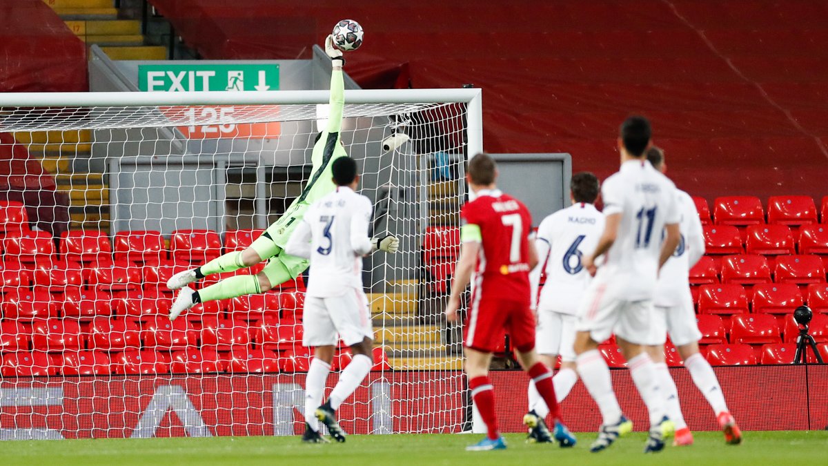 WATCH: Real Madrid’s Thibaut Courtois makes a surreal save against Liverpool to keep the scoreline 0-0 at half-time in Champions League 2021-22 final