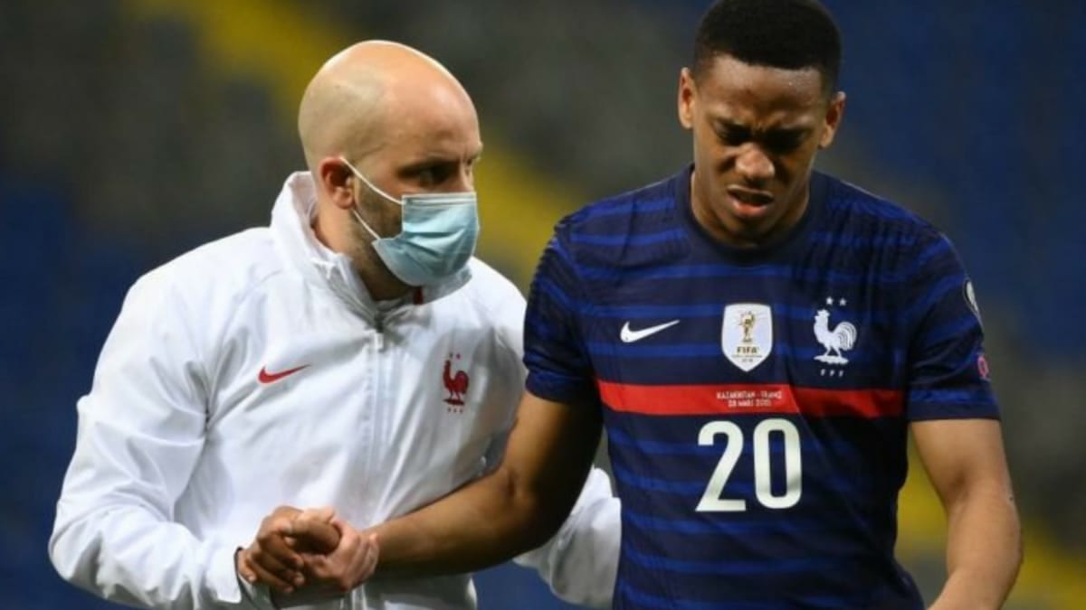 Anthony Martial out of the remainder of the season for Manchester United, claims Solskjaer