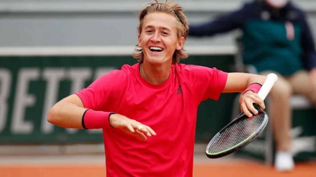 Sebastian Korda will be the favourite in the Sebastian Korda vs Marco Cecchinato clash at the finals of the Parma Open 2021.