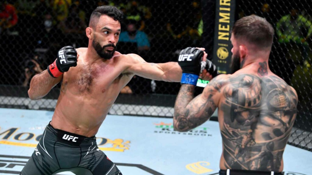 Rob Font and Cody Garbrandt at UFC Vegas 27