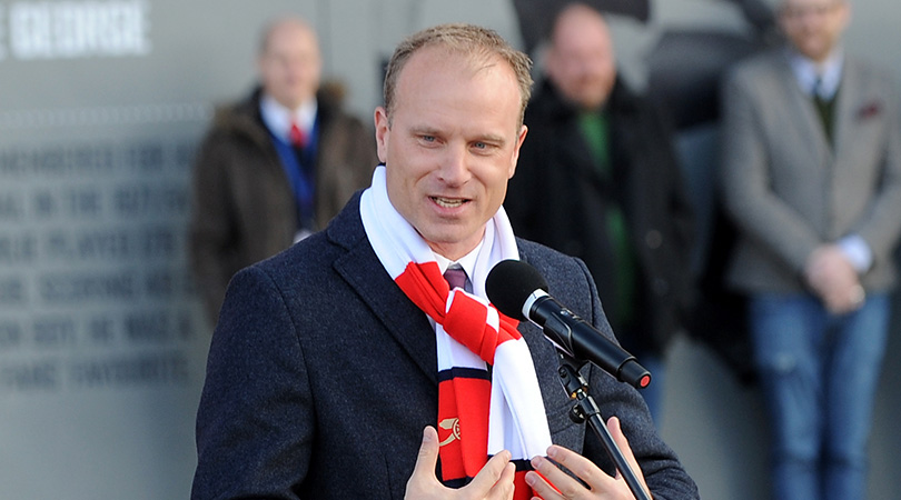 Dennis Bergkamp reveals Daniel Ek reached out twice to Josh Kroenke since having initial bid rejected and “will not quit” since he finds an acquisition to be crucial