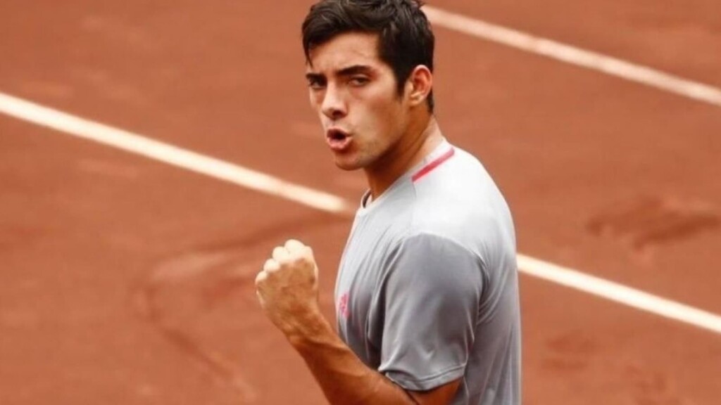 Cristian Garin will be the favourite in the upcoming Roberto Bautista Agut vs Cristian Garin clash at the Rome Masters 2021.