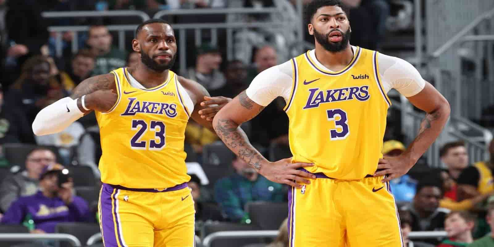 Why are the Los Angeles Lakers lacking with Anthony Davis and LeBron James back?