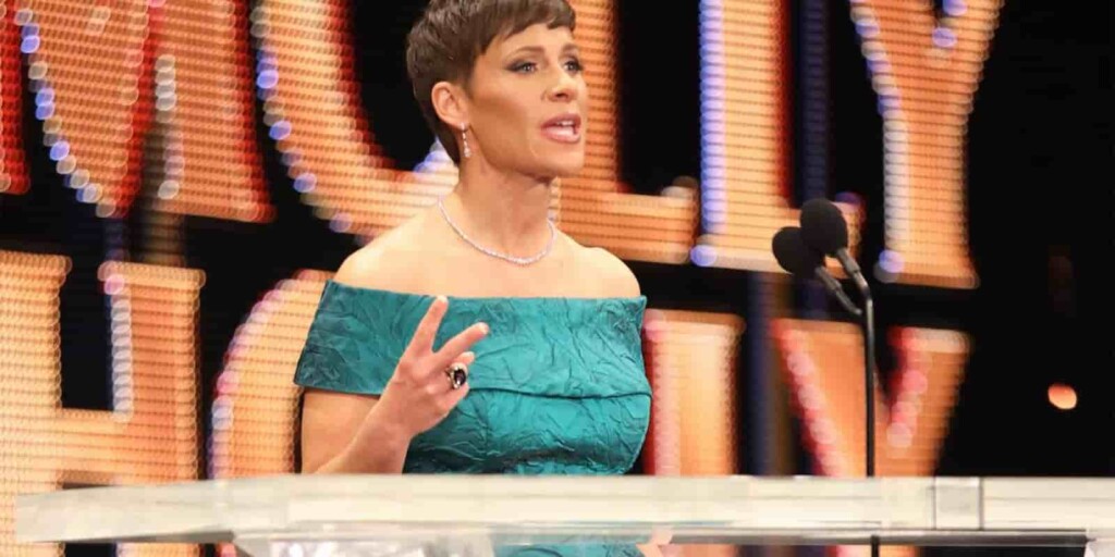 molly holly