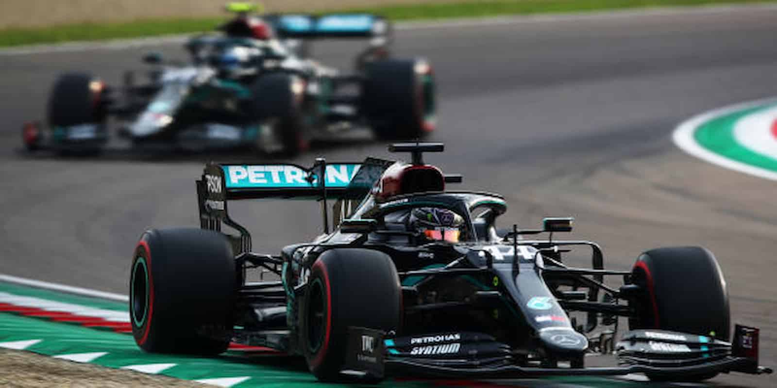 “Keeping an eye on younger guys”: Toto Wolff prepares for life without Lewis Hamilton or Valtteri Bottas at Mercedes