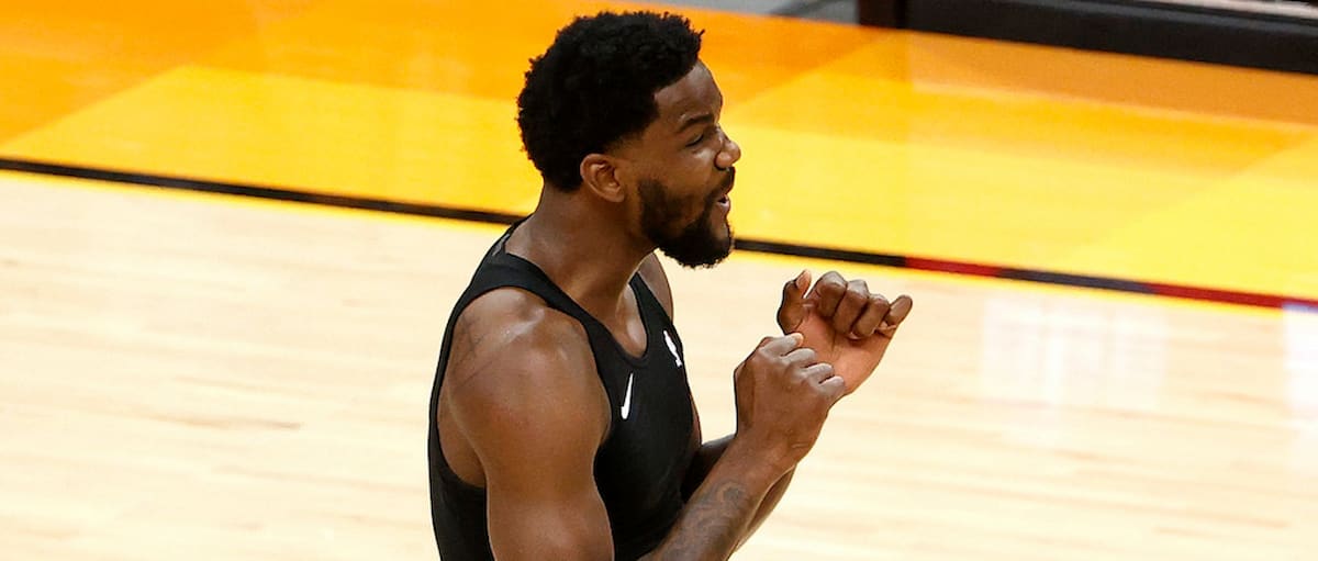 Watch: Deandre Ayton Makes Insane Buzzer Beater Alley Oop Dunk in Suns vs Clippers Game 2