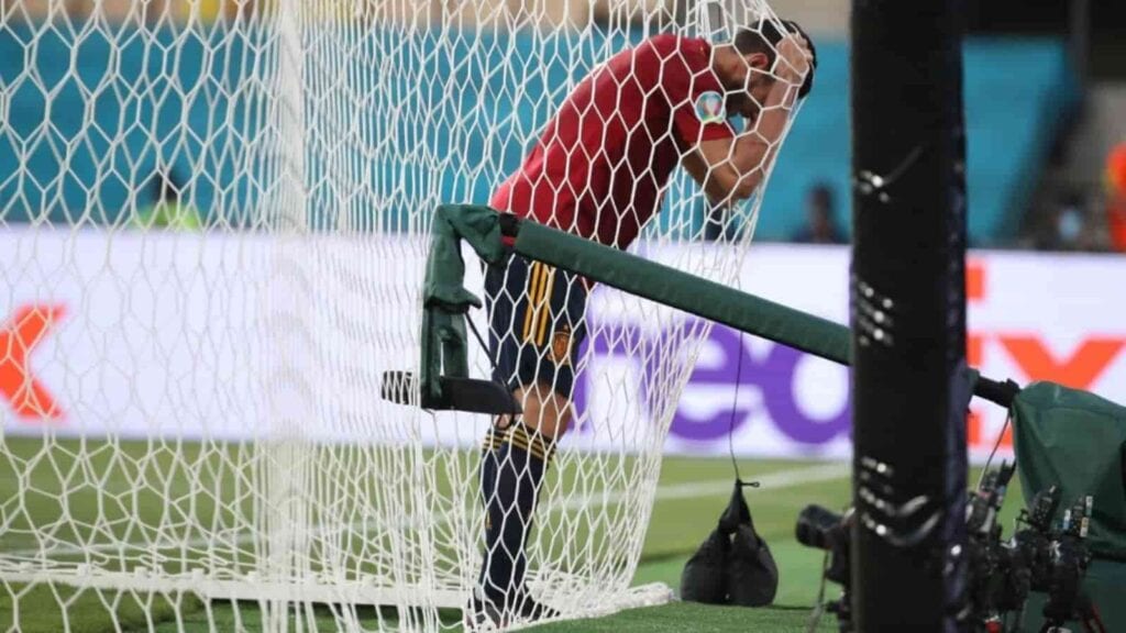 Disappointed Jordi alba after the match