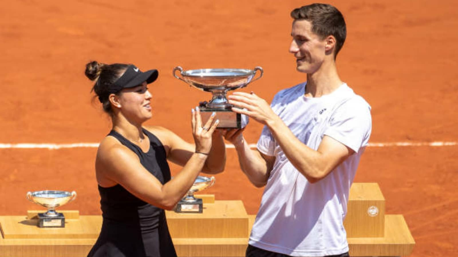 Super tie-break gives 2021 French Open mixed doubles title to Joe Salisbury and Desirae Krawczyk