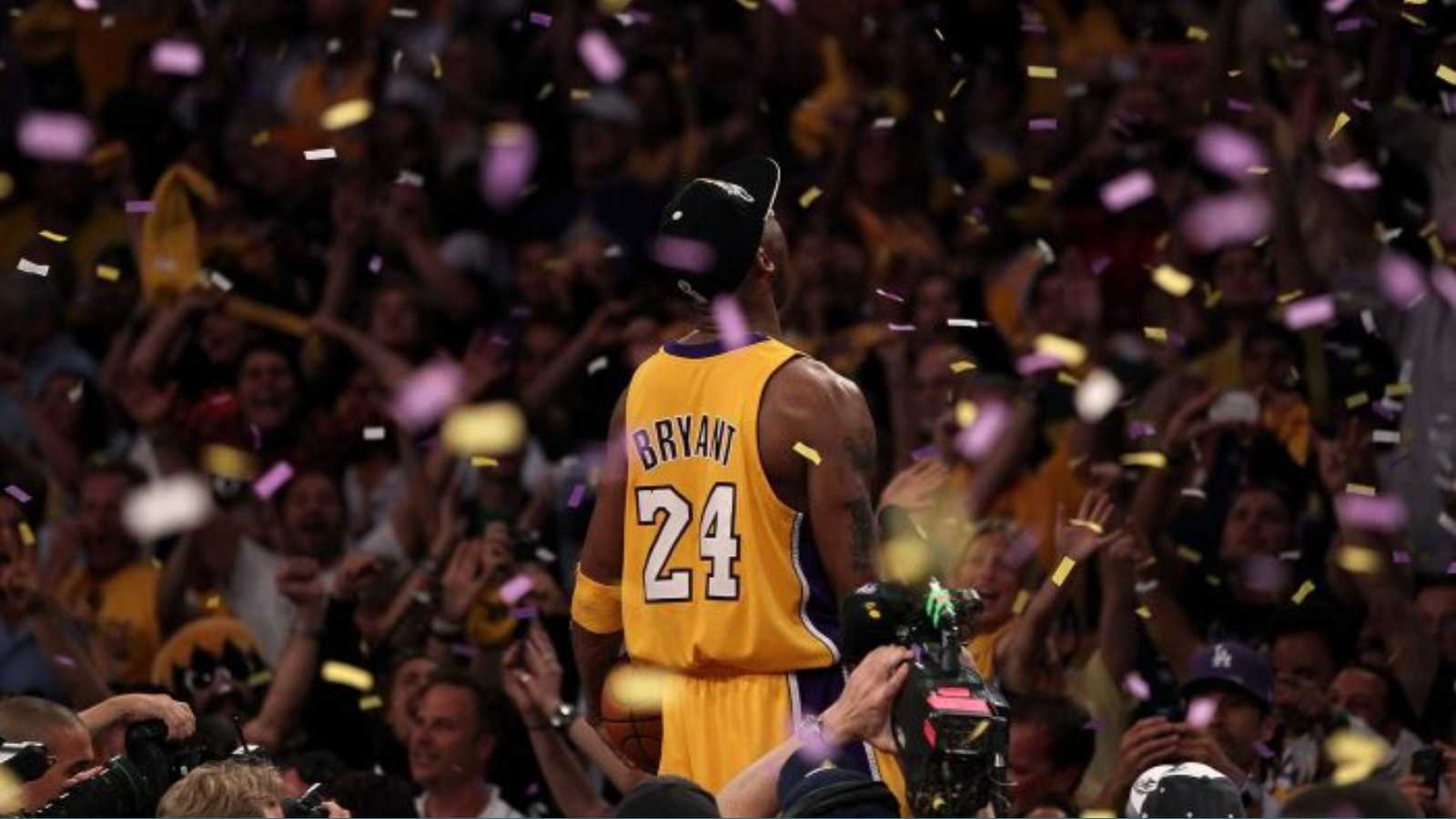 Lakers’ memorabilia from Kobe Bryant’s 81-point game fetches wild price at auction 