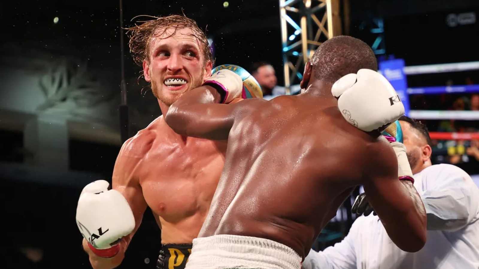 “His age is finally kicking in a little bit,” Logan Paul claims that he was never hurt in Floyd Mayweather boxing match