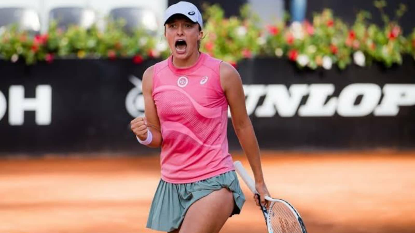 French Open 2021: Iga Swiatek storms into the quarterfinals, defeats Marta Kostyuk