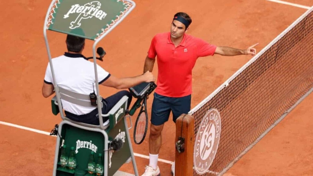 Roger Federer arguing with the Chair Umpire