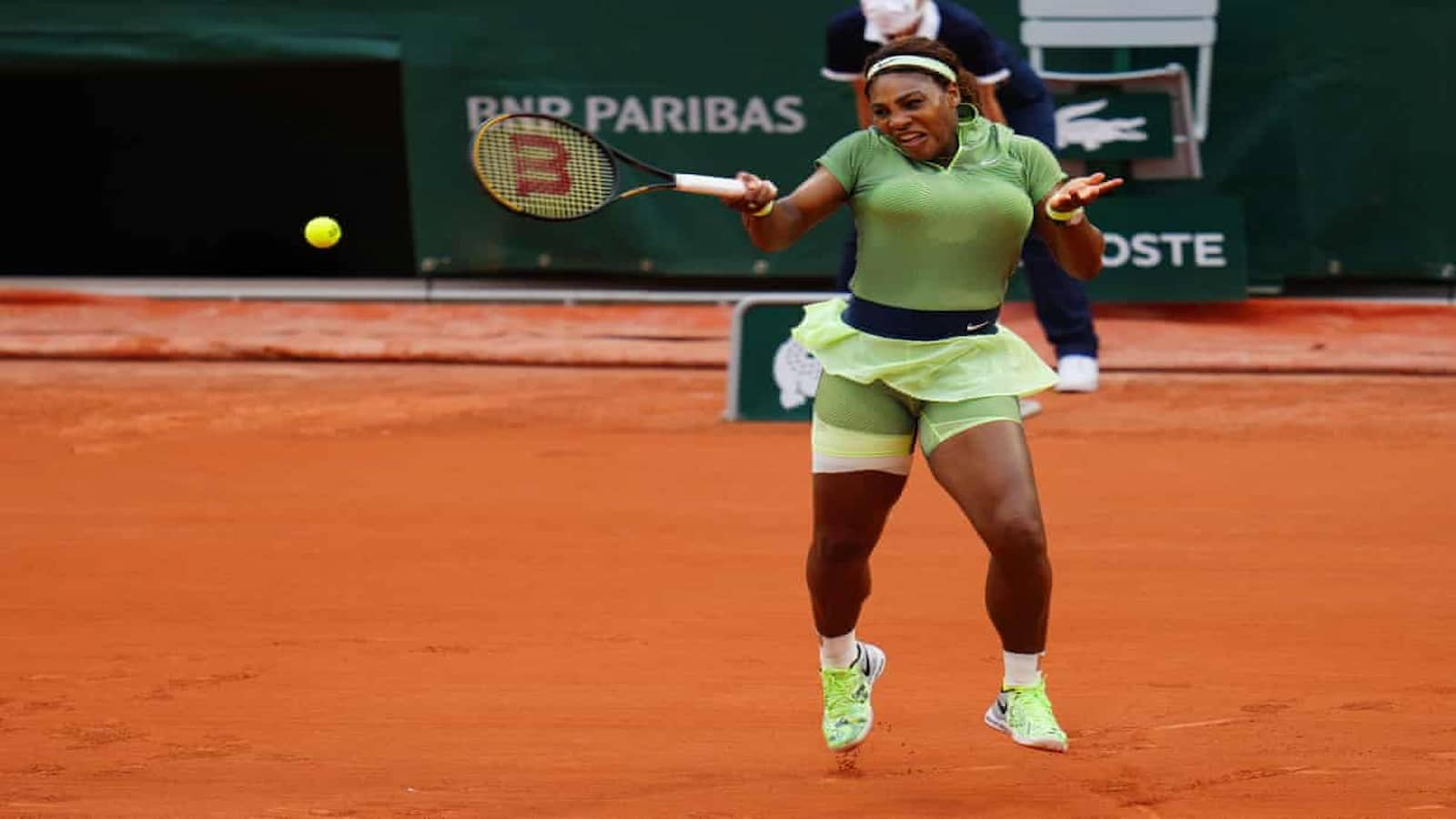 Serena Williams wins a crunchy 3-setter to move into the 3rd round of the French Open 2021