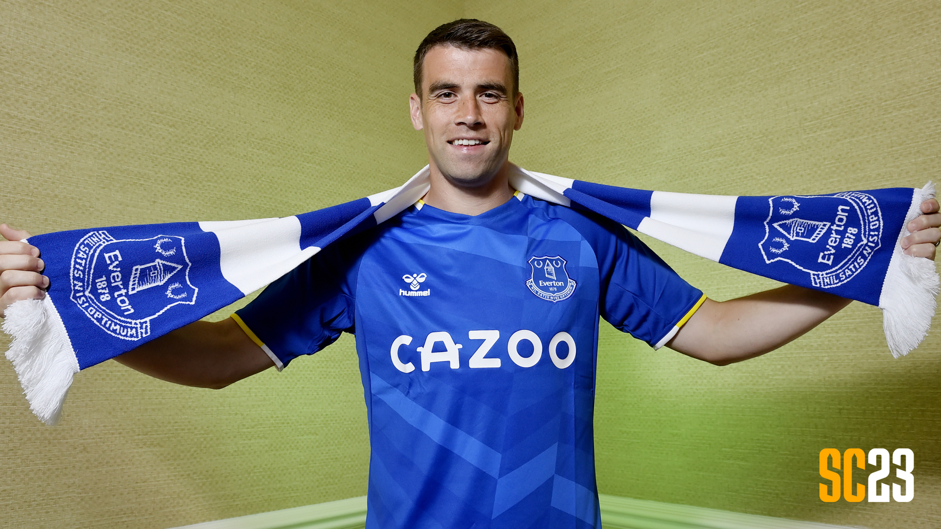 Irish defender Seamus Coleman signs a new contract with club Everton (OFFICIAL)