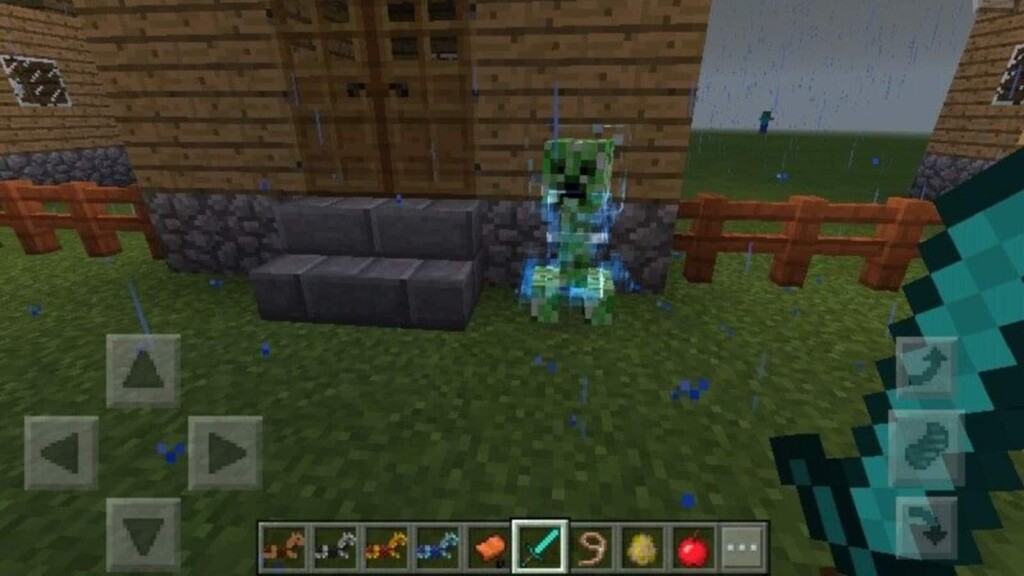 Charged Creeper in Minecraft