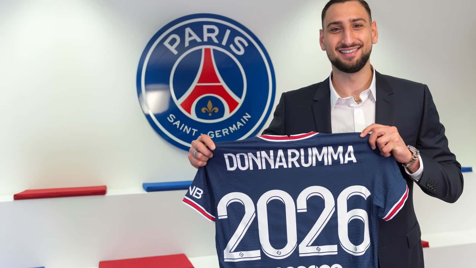 OFFICIAL: Gianluigi Donnarumma joins Paris-Saint Germain on a 5-year contract