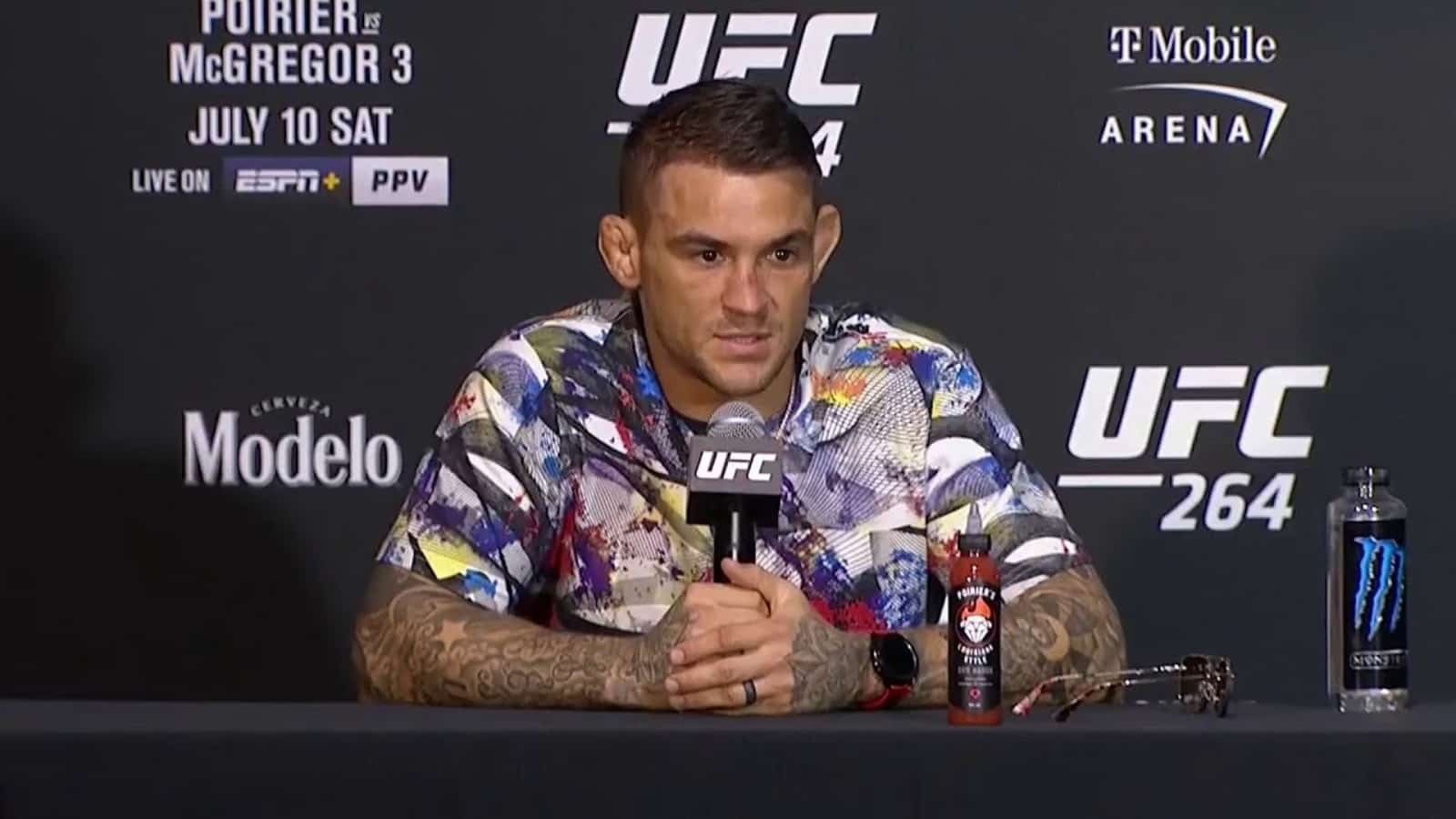 “He had three fingers in my glove,” Dustin Poirier explains how Conor McGregor tried to cheat at UFC 264