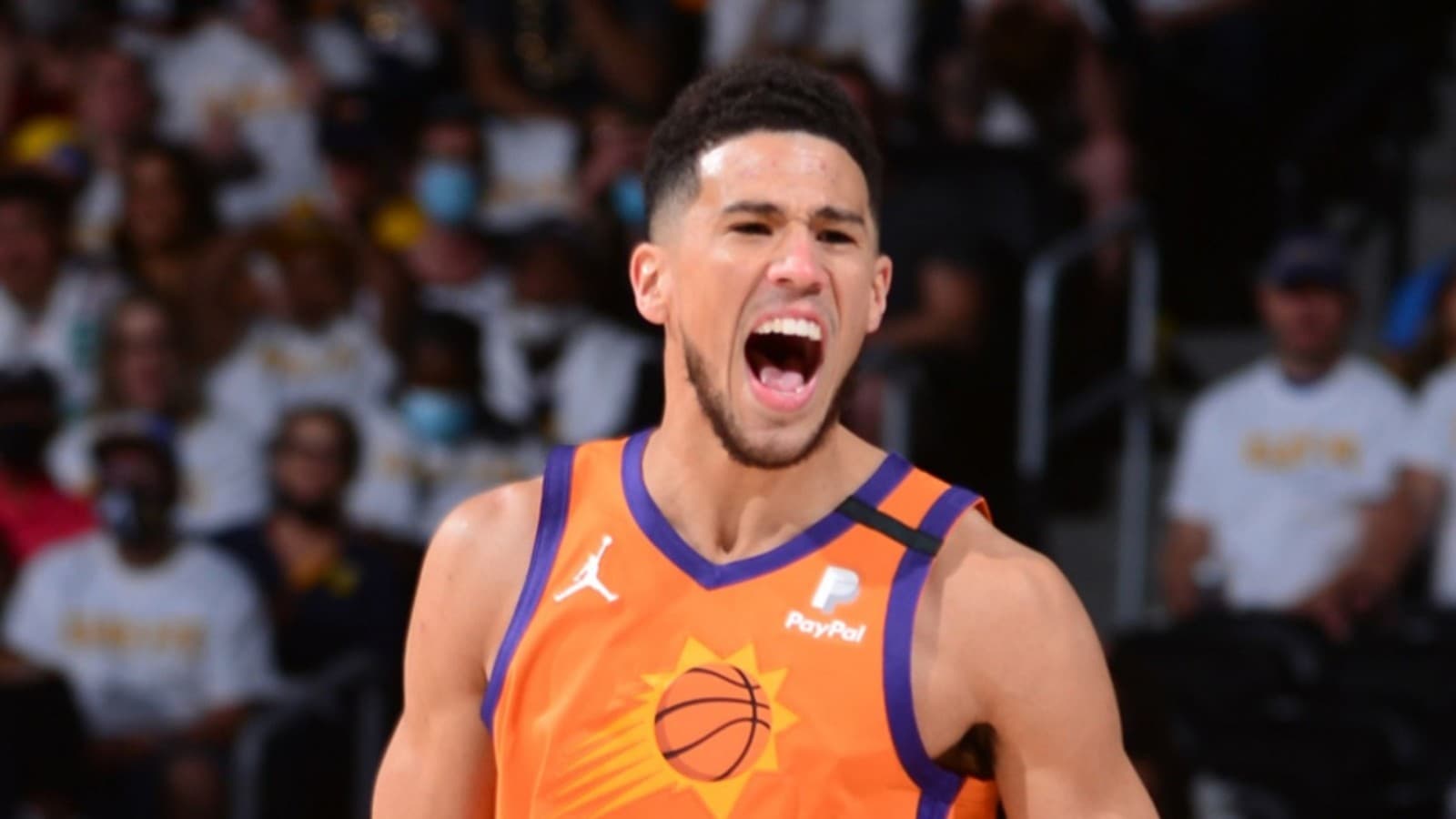 “Shut up pu**y” Devin Booker’s savage 3-word trash talk at court side fan to shut him up