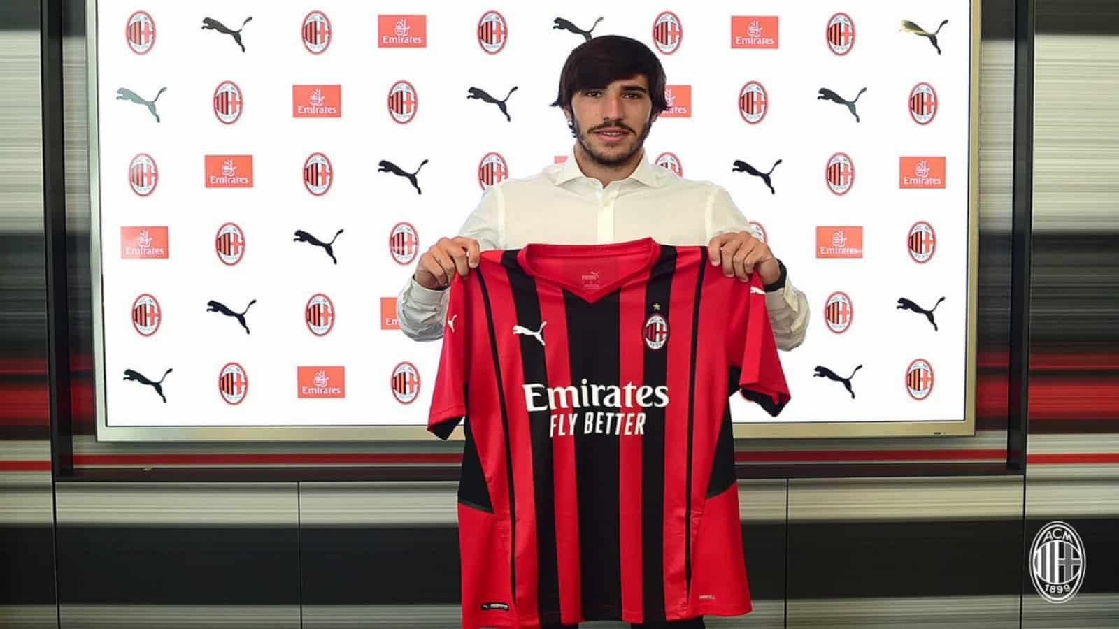 OFFICIAL: Youngster Sandro Tonali completes a permanent move to AC Milan on a five year deal