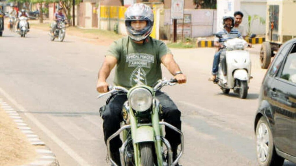 MS Dhoni BSA Goldstar