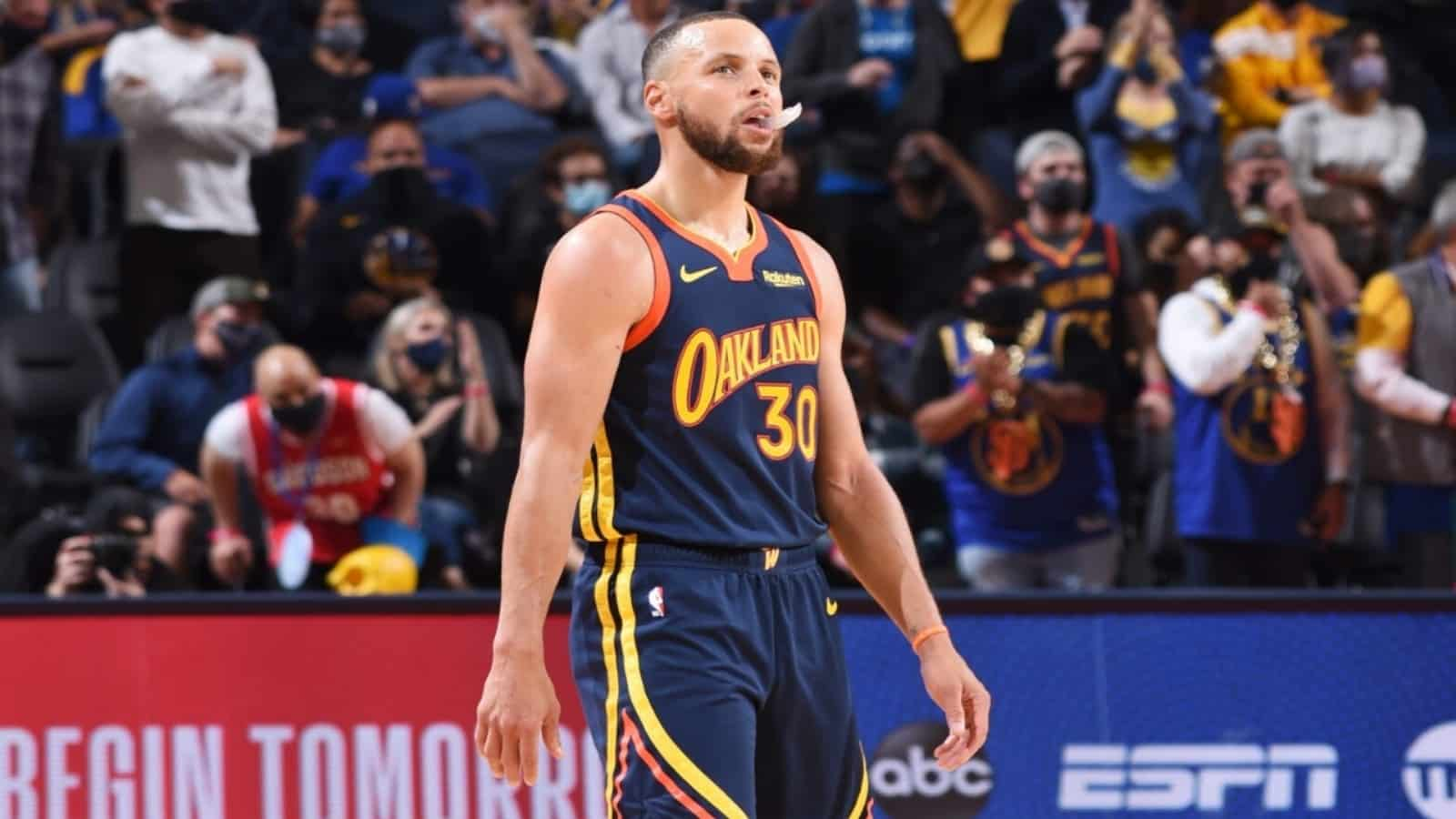 ‘Not this year!’ Watch Stephen Curry Shoot an Awkward 3-Pointer