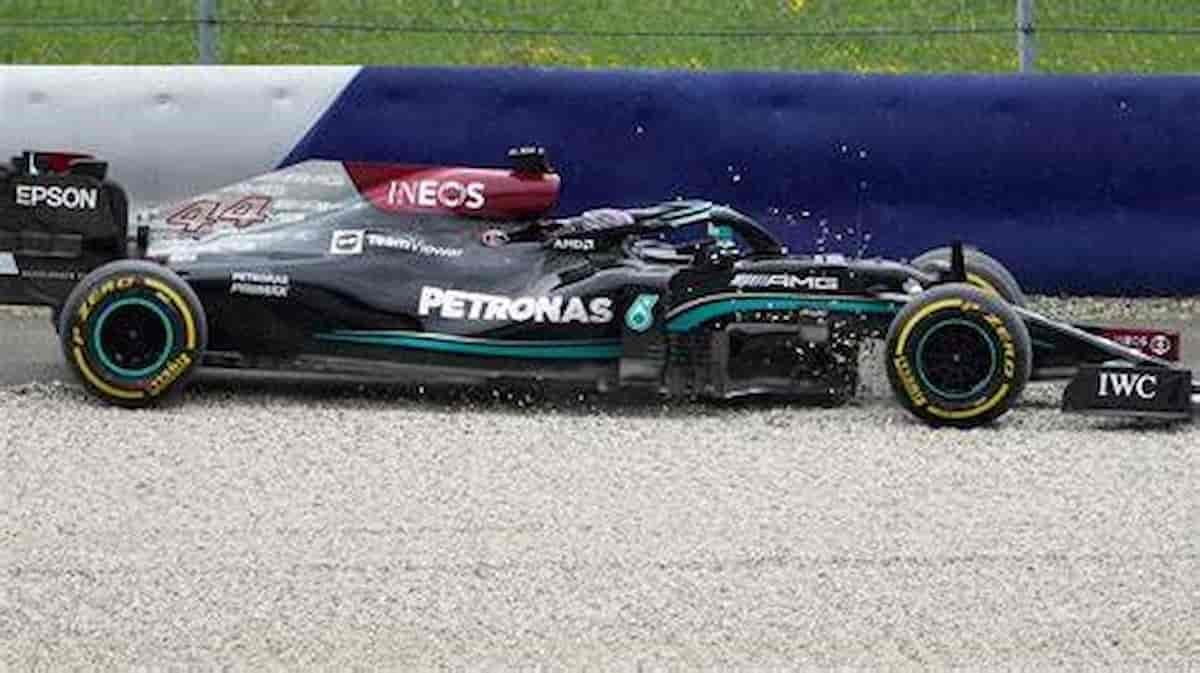 What’s Wrong with Lewis Hamilton? How Can He Comeback in British GP?