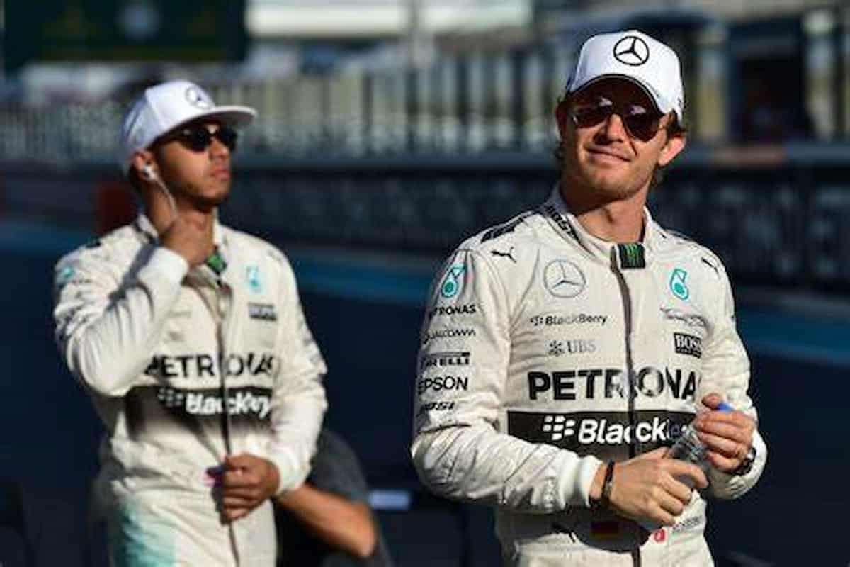 Nico Rosberg chooses Lewis Hamilton to win Formula 1 title over Max Verstappen