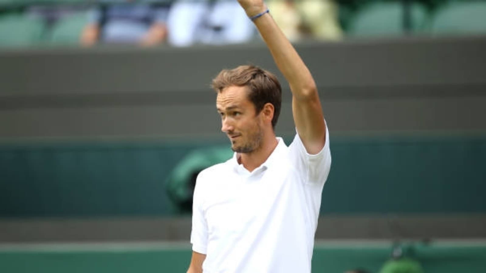 Wimbledon 2021: Daniil Medvedev thrashes Carlos Alcaraz, reaches the third round