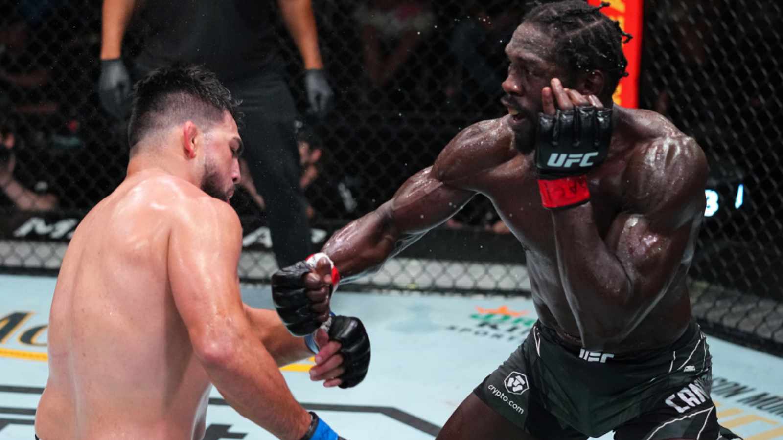 “I want to get paid like an elite level athlete,” Jared Cannonier elucidates his comment on being broke at UFC Vegas 34